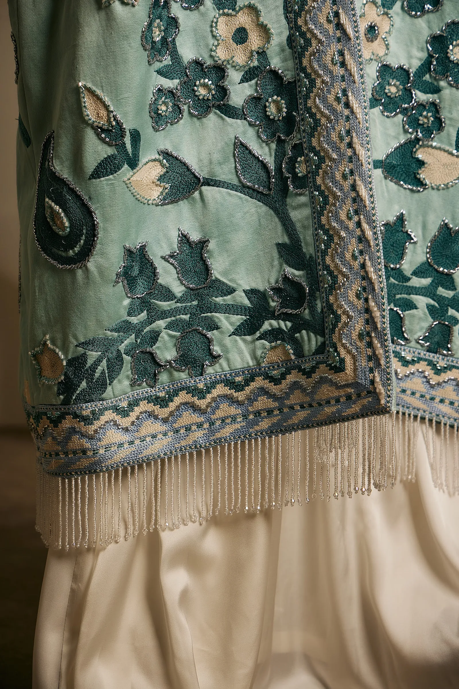 Чапан в нежно голубом оттенке